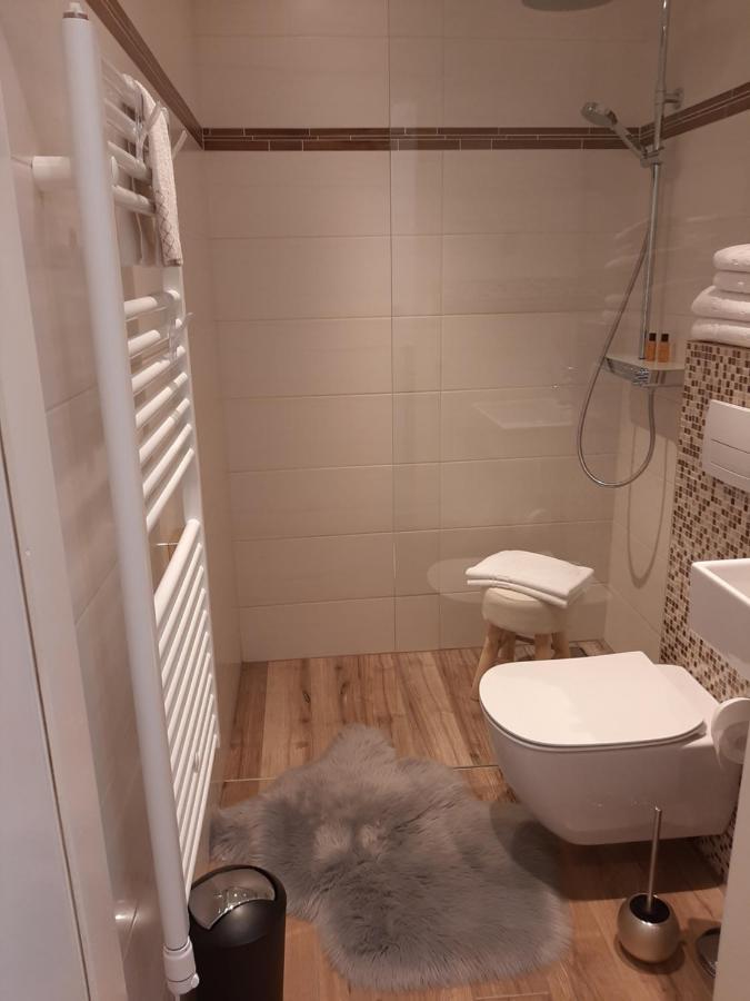 Arena Design Apartments With Free Private Parking And With A Terrace Pula Exterior photo